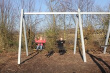 Stalen Schommel 4 Haken Openbaar met 2 Schommelzitjes