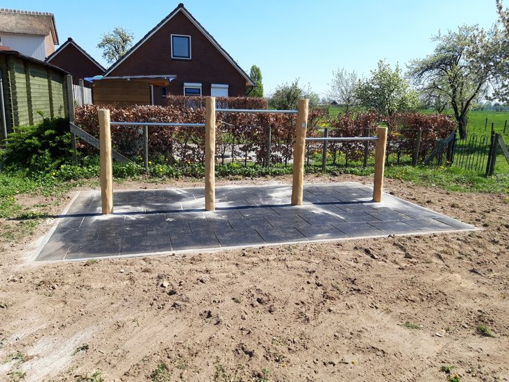 Duikelstang 120 cm met Robinia Palen Trio Openbaar 