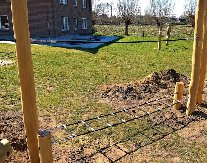 Robinia Loopladder met Touw Openbaar