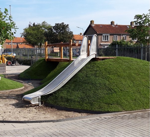 Talud/Platform Robinia met glijbaan RVS 