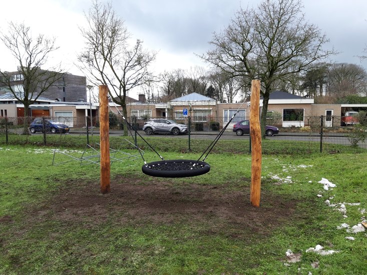 Robinia Schommel &#039;Bull&#039; Mono met Nestschommel &Oslash;120 cm Openbaar