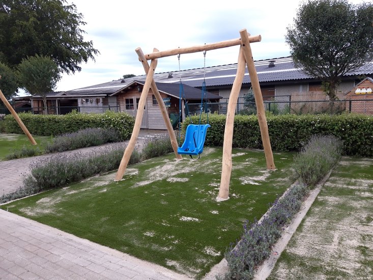 Robinia schommelframe met kuipschommel