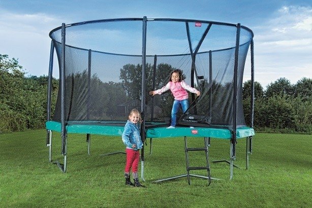 Berg Champion 430 Trampoline met Net Sfeerfoto