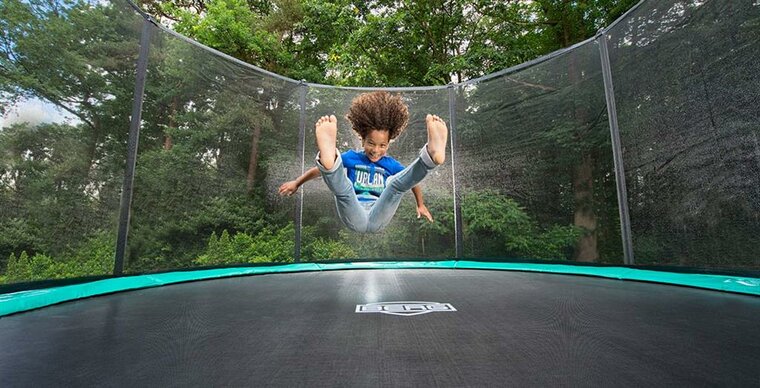 impressie fotoBerg Favorit Inground &Oslash;380 Combi Trampoline met Safetynet Comfort Groen