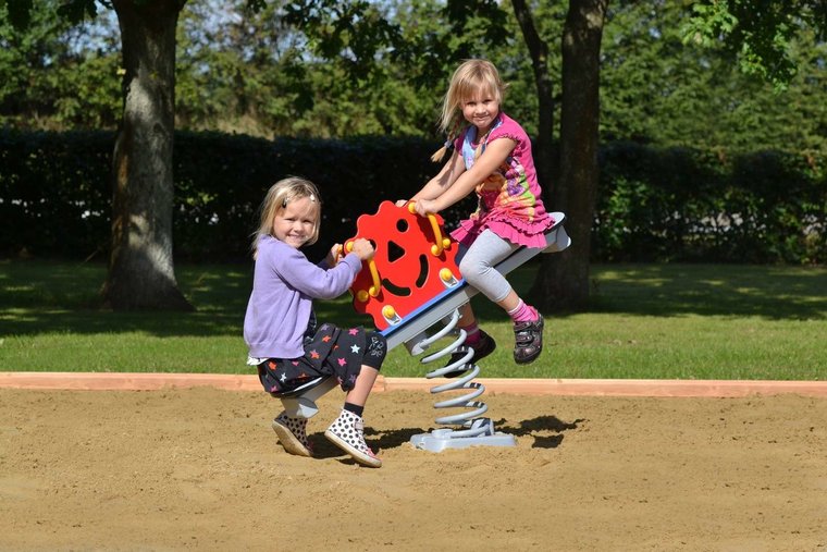 wipwap met kinderen zon