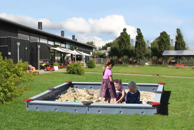 sfeerfoto zandbak openbaar camping