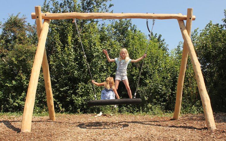 Houten Schommel Robinia *met Nestschommel** Openbaar