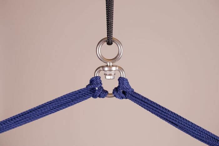 detailfoto van de touwen en de ophanging van de Hangstoel Domingo kingsize Marine