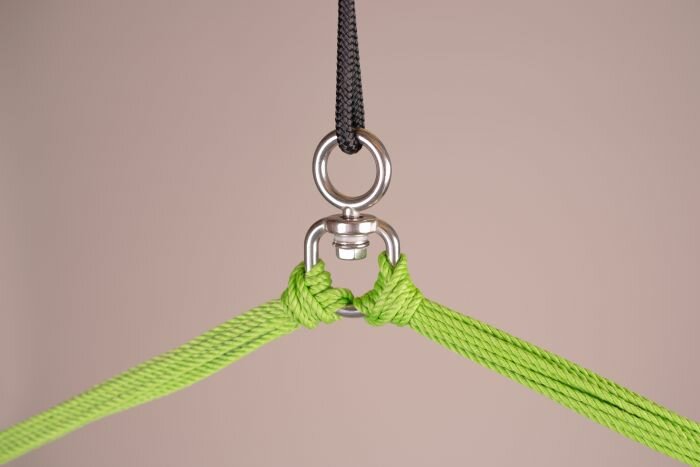 detailfoto van de touwen en ophanging van de Hangstoel Domingo Basic Lime