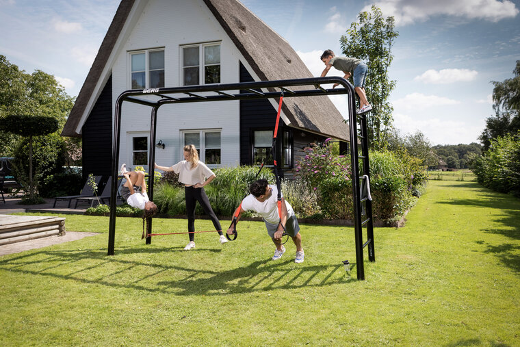 sfeerfoto van de Berg Playbase met Resistance Bands