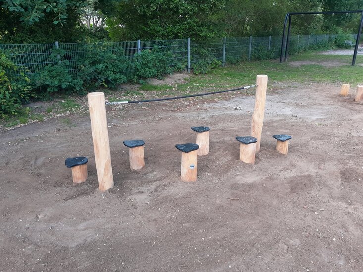 Robinia Balanceerpalen met Gewapend Touw Openbaar sfeerfoto