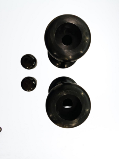 detailfoto van de bovenkant van de Handgrepen/Voetsteunen set voor veertoestel zwart