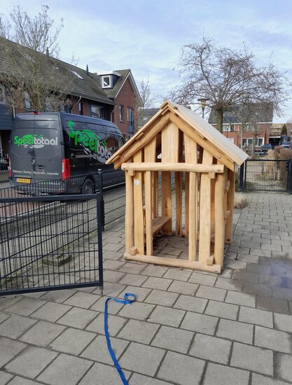 robinia speelhuis op grond