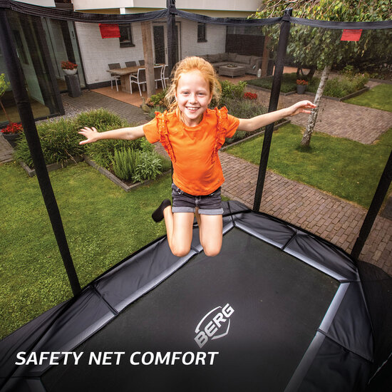 *Ultim Favorit** Trampoline Inground 330 x 220 incl. Safetynet Comfort zwart