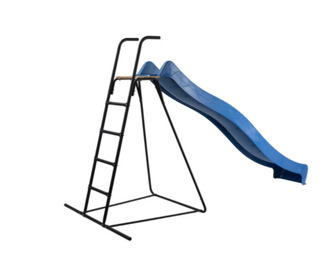 sfeerfoto van vrijstaande ladder met glijbaan 150 cm