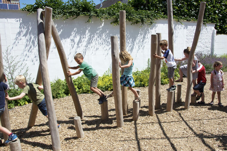 Heel veel plezier  met het Eco-Play Palenbos Robinia 25 palen