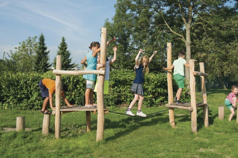 Sfeerfoto van het toestel met evenwichtstouw