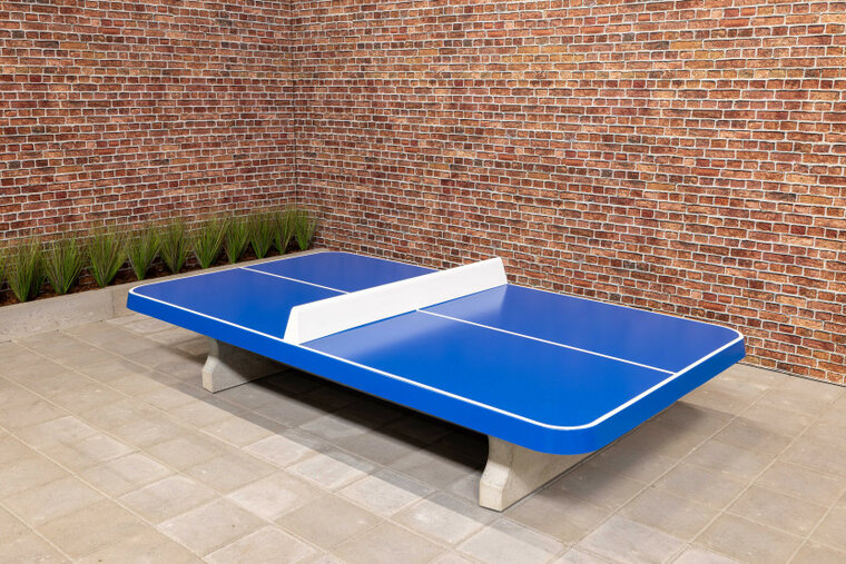 Betonnen Tafeltennistafel Blauw Laag met Afgeronde Hoeken