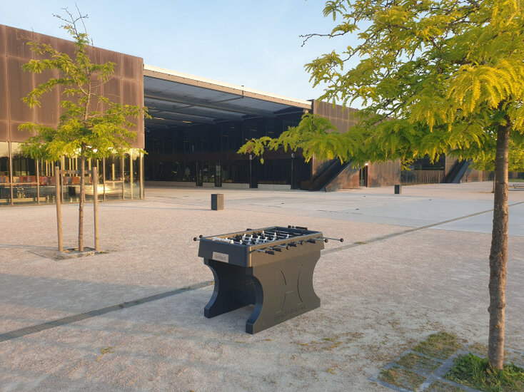 Betonnen Tafelvoetbaltafel Antraciet Gelakt op plein