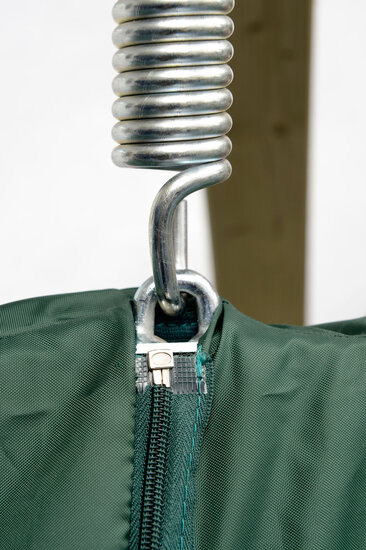 Detail ophanging met beschermhoes Royal
