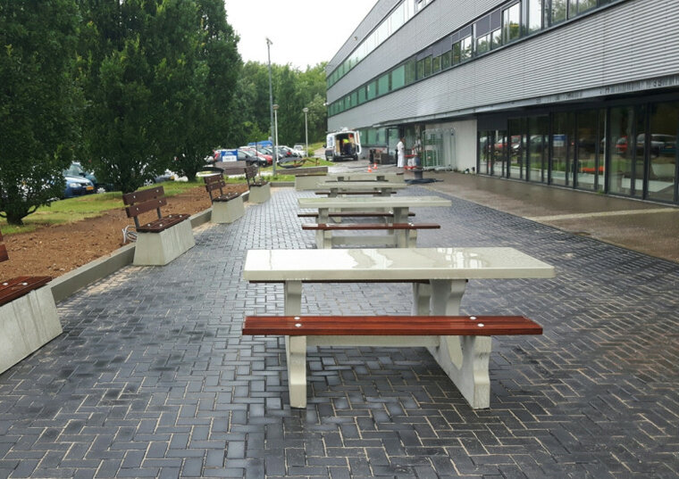 Naturel Betonnen Picknickset DeLuxe Rolstoeltoegankelijk in park