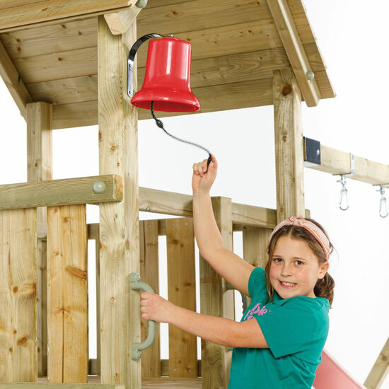 meisje rinkelt met Kunststof Rinkelbel Rood aan Speeltoestel