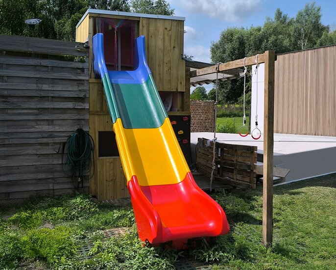 Glijbaan in speelhuisje