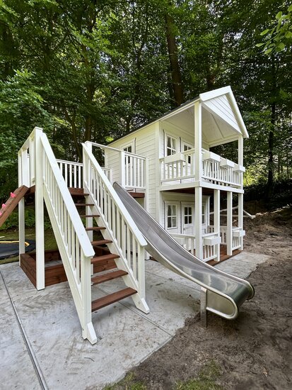 RVS Glijbaan in speelhuisje