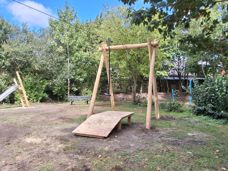 Robinia Kabelbaan met startplateau - met geluidsarme staalkabel