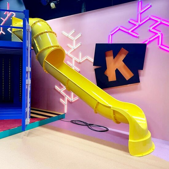 Maatwerk glijbaan geel Ketnet