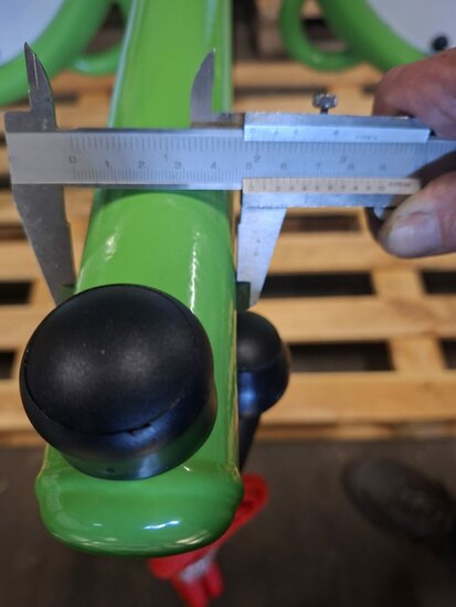Detail + Diameter paal 2-delige afdekdop voor bouten en moeren voor ronde palen &Oslash;45-60 mm Zwart M10/M12