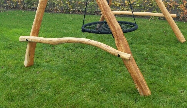 Detail van Robinia schoren tussen de staanders