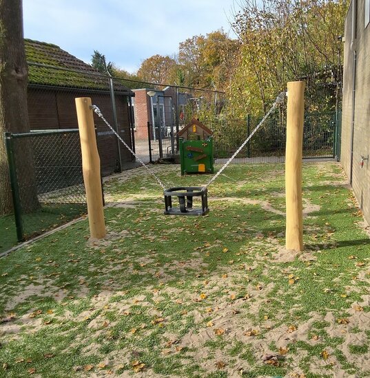 Robinia Schommel 'Bull' Mono *met Rubberen Babyzitje** Openbaar