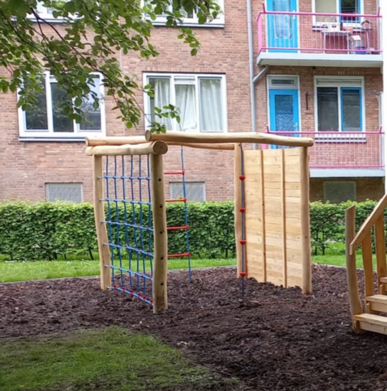 vierkant klimrek opstelling met klimnet