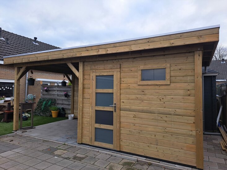 Sfeerfoto Vuren Topvision Tapuit, 300 x 300 en luifel 300 cm, groen ge&amp;#x00ef;mpregneerd