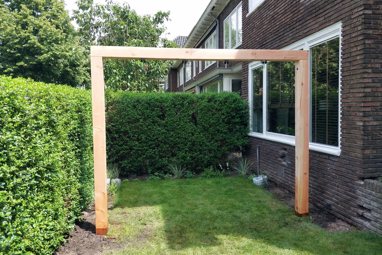 Douglas Schommel Design - Onbehandeld bij heg