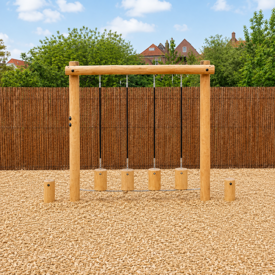 B-Play Robinia houten Parcours - Zwevende paaltjes sfeerfoto