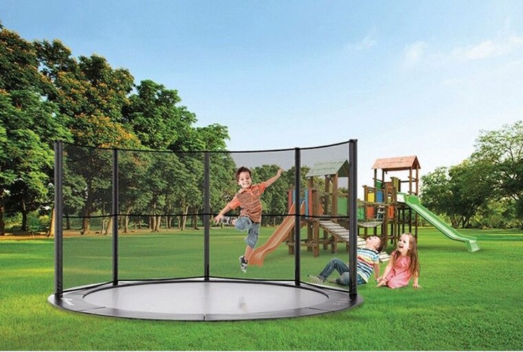 Sfeerfoto Akrobat Trampoline Primus Flat To The Ground 305 cm met half veiligheidsnet 