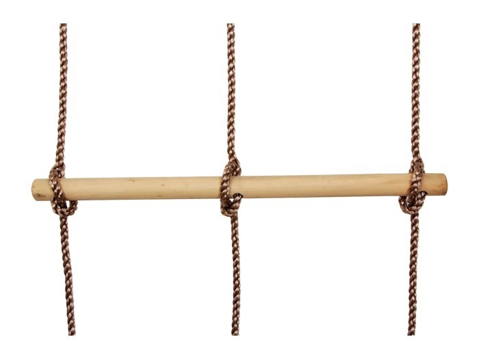 Detail bevestiging houten touwladder sport aan touwen