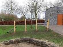 Duikelstang 120 cm met Robinia Palen Trio Openbaar 