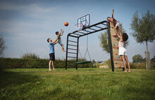 sfeerfoto van de Berg Playbase Basketbalring