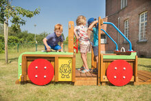 sfeerfoto van de zijkant van de Europlay Speeltoestel Terreinwagen