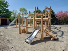 Maatwerk Speeltoestel van Robinia hout