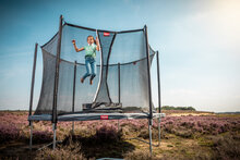 sfeerfoto grijze trampoline favorit