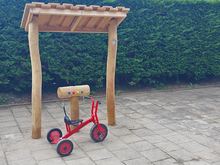 tankstation van robinia hout