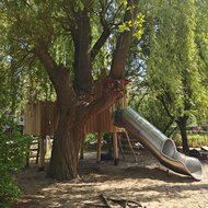 RVS Buisglijbaan Tornado In Roestvast Staal 150 cm maatwerk project robinia speeltoren