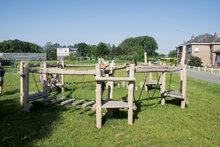 Eco-Play Behendigheidsparcours Waggelpad Openbaar op een grasveld