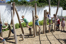 Heel veel plezier  met het Eco-Play Palenbos Robinia 25 palen