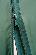 Detail ritssluiting beschermhoes Royaal