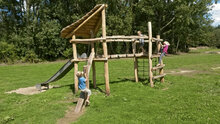 Sfeerfoto van het keverbruggetje met dak